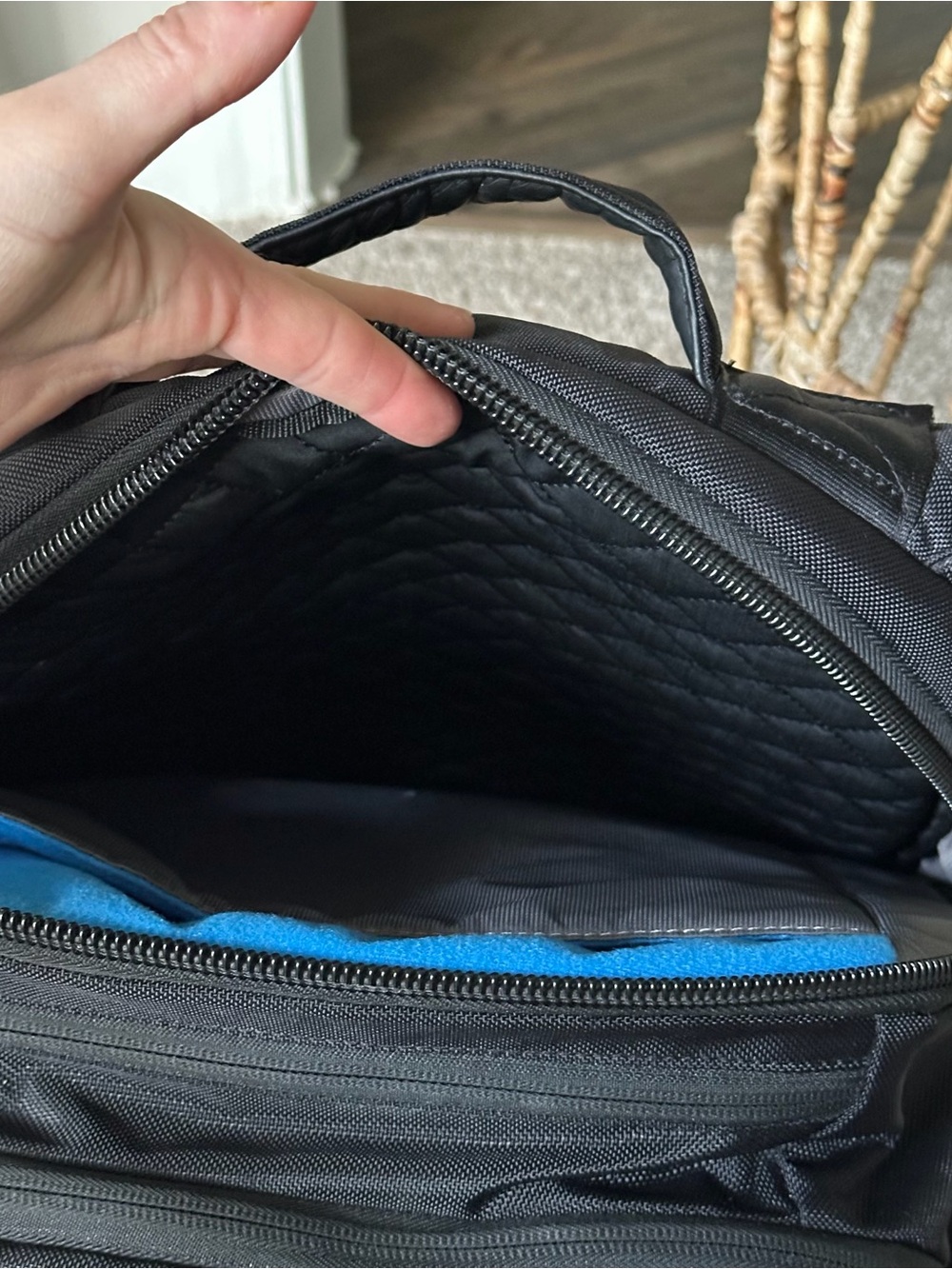 Acme Made Union Street Traveler Commuter Backpack Laptop Bag in Black EXCELLENT! - Picture 5 of 15